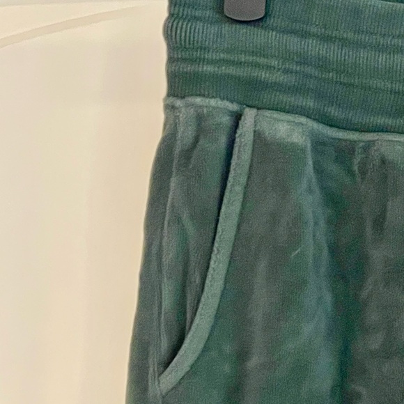 Aerie Green Flare Leggings - Picture 3 of 5